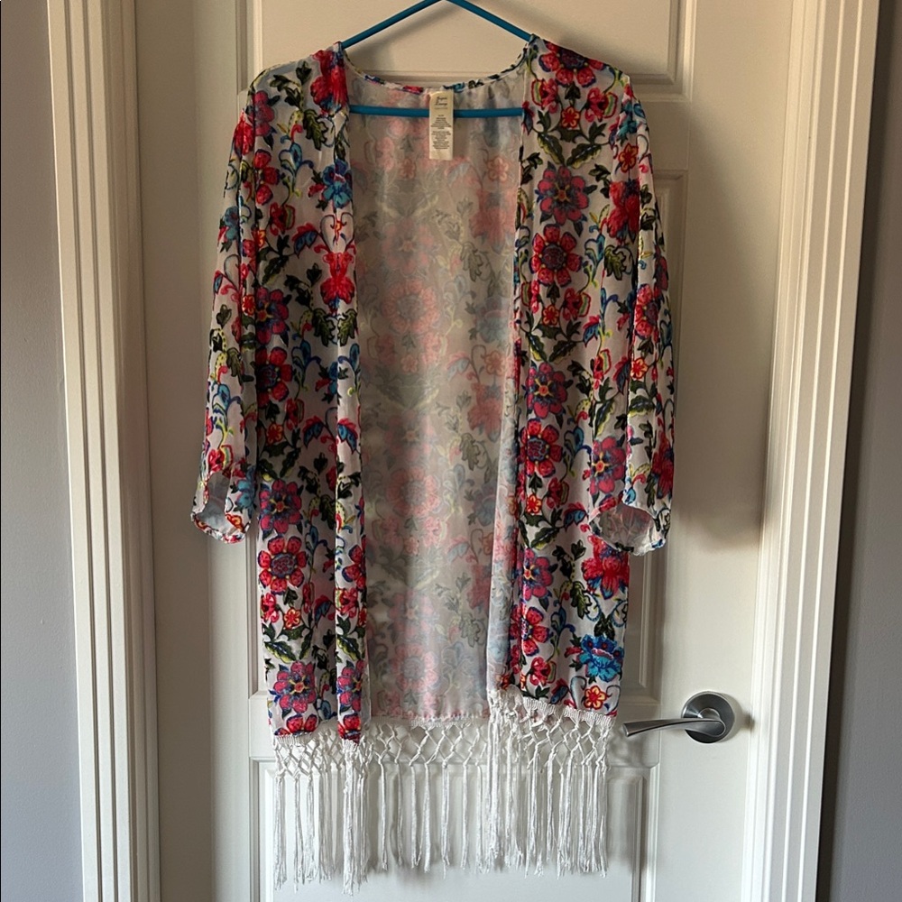 NWOT Japna Lounge Floral Kimono Cardigan with Fringe